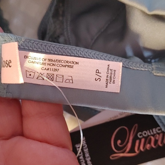 🌻NEW La Vie en Rose Satin Lace Brallette Size Small - Picture 6 of 7